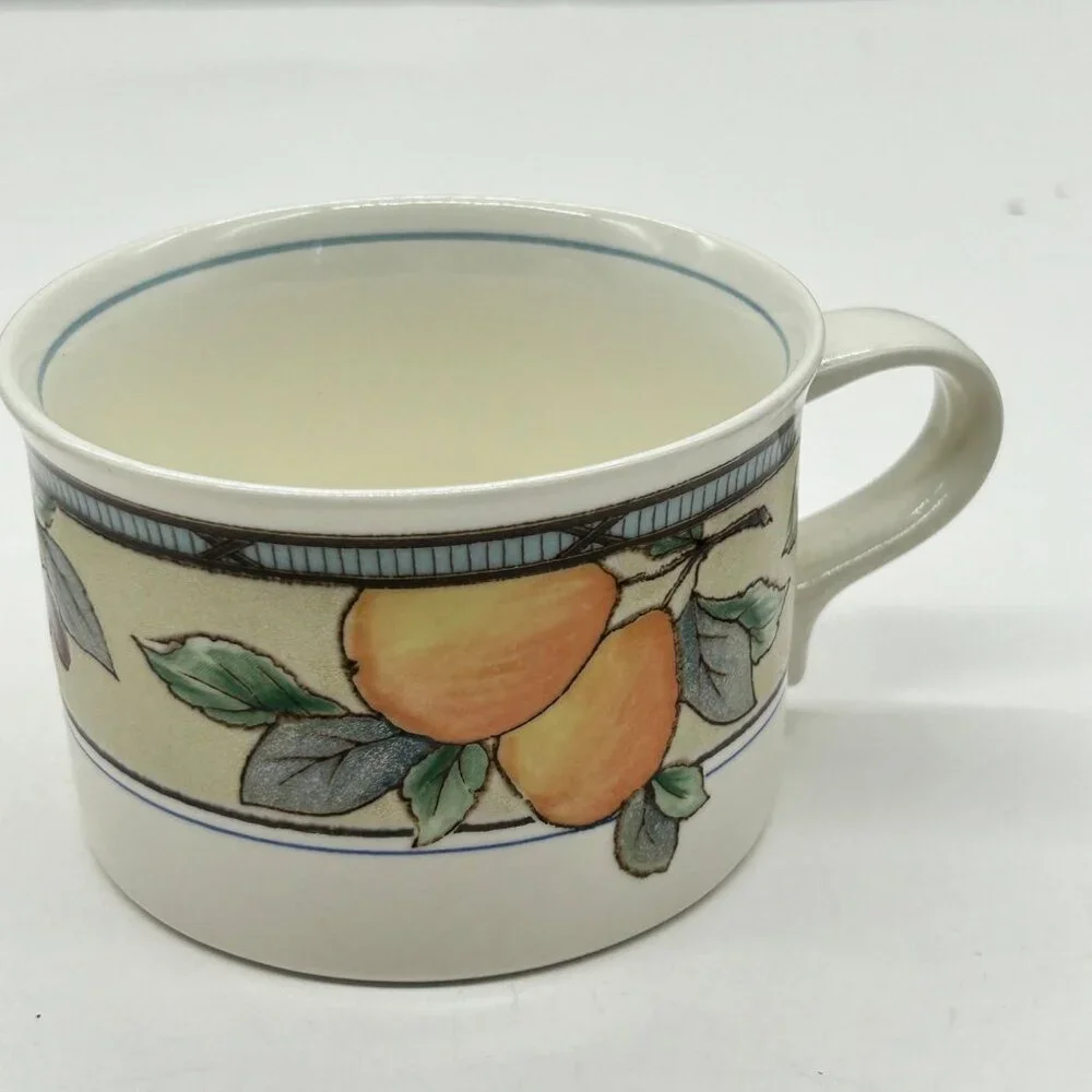Mikasa Garden Harvest Intaglio CAC29 Cup & Saucer Set Pears Grapes Fruit Vintage